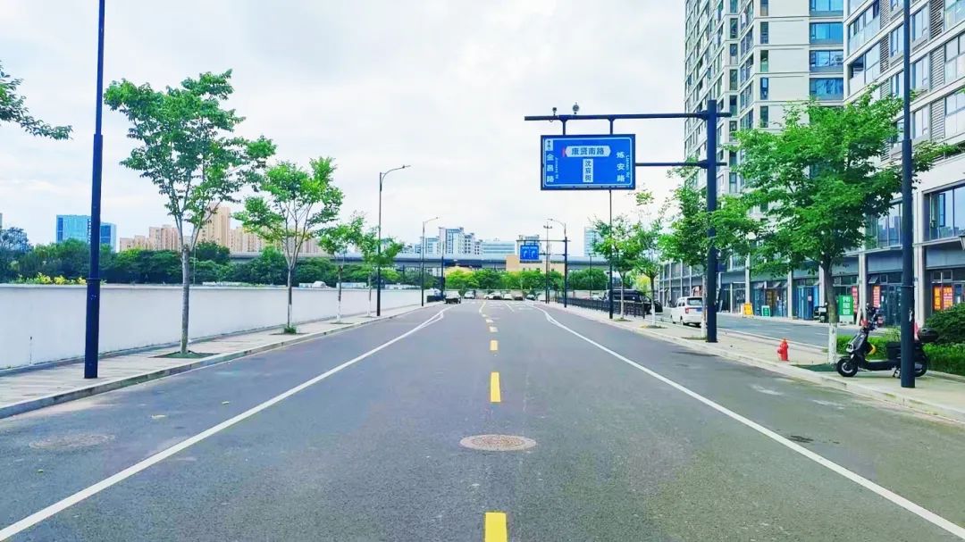 沈宸街.jpg