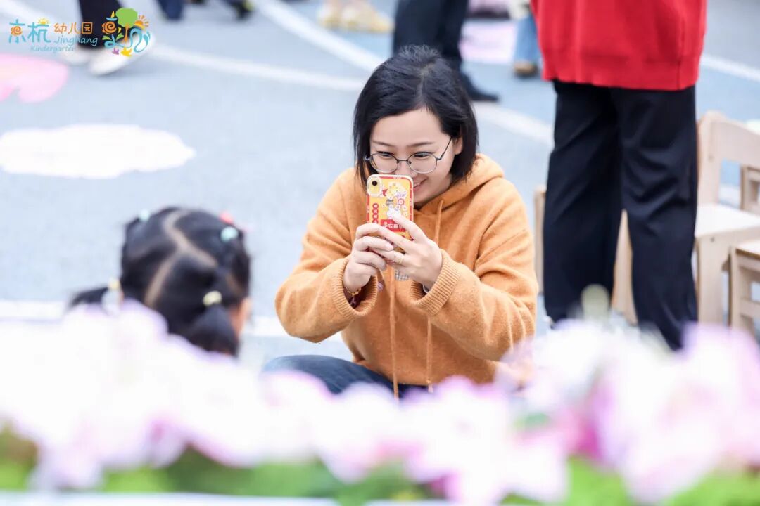 (花花春巷中,驻足观赏续写与蔷薇的温柔约定) 图片
